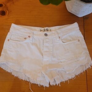 Free People We The Free White Distressed Cut-Off Denim Shorts - size 25